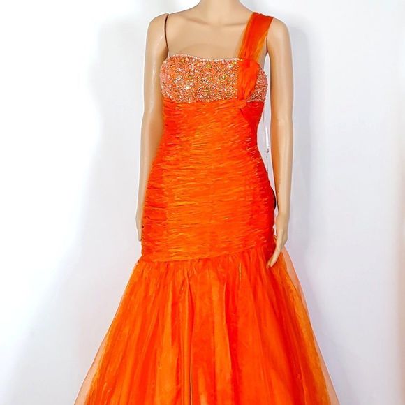 NWT Alyce Design Ballgown-Prom- Quinceanera Gown - Picture 1 of 5